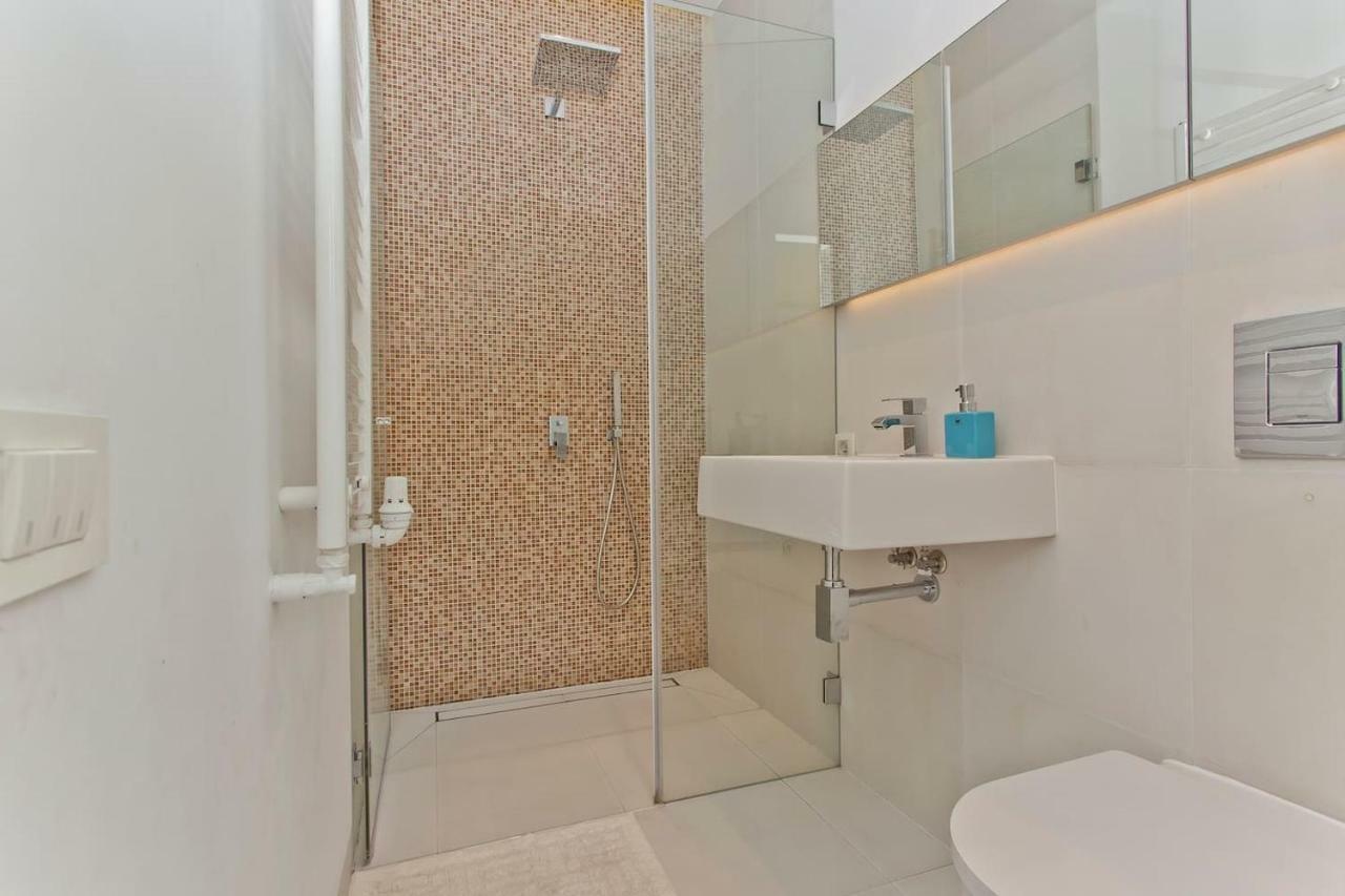 Luxury And Comfortable- Golden Apartments- Royal Street وارسو المظهر الخارجي الصورة